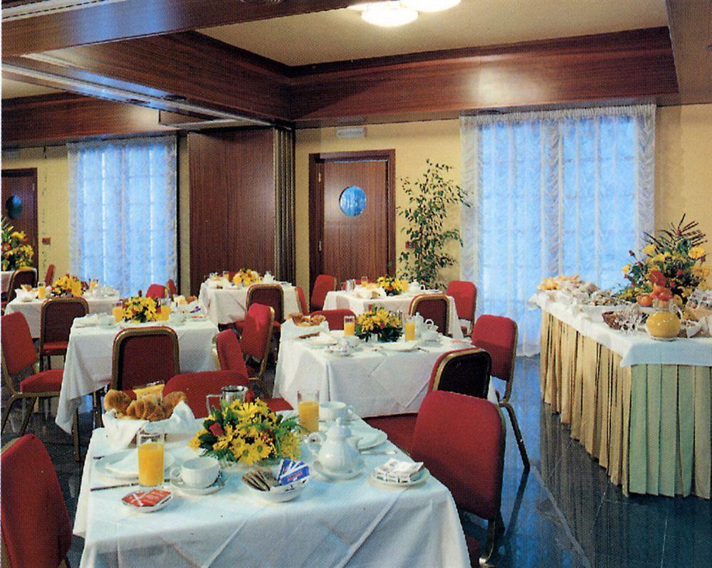 Hotel & Residence Dei Duchi Urbino Restaurant photo